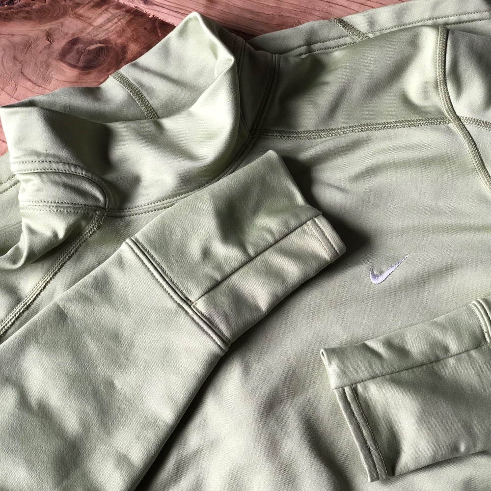 Nike dry fit turtleneck